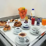فندق مبيت وإفطار Maison La Mitra - Dimore Partenopee 4*