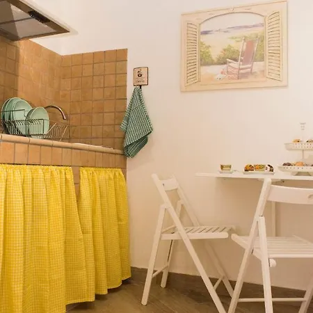 Maison La Mitra - Dimore Partenopee Bed & Breakfast 4*