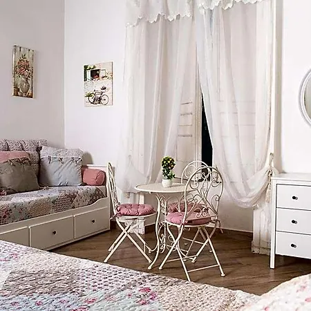 Bed & Breakfast Maison La Mitra - Dimore Partenopee 4*
