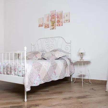 Maison La Mitra - Dimore Partenopee فندق مبيت وإفطار نابولي