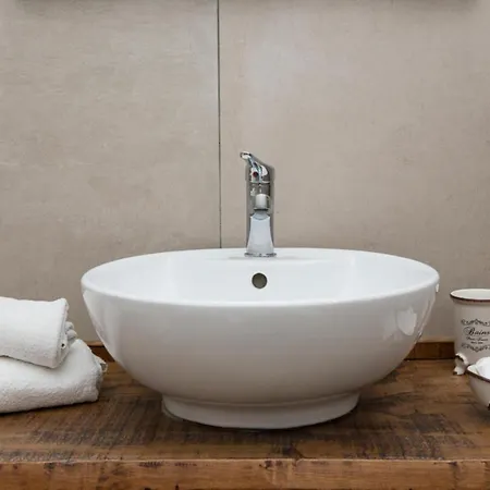 فندق مبيت وإفطار Maison La Mitra - Dimore Partenopee 4*