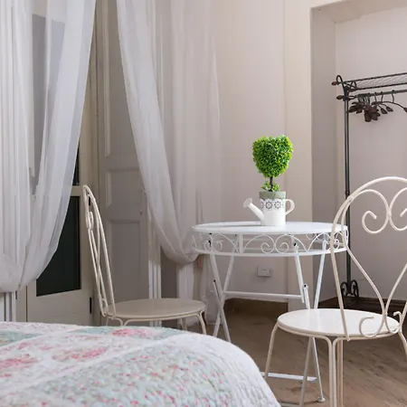 Maison La Mitra - Dimore Partenopee فندق مبيت وإفطار نابولي